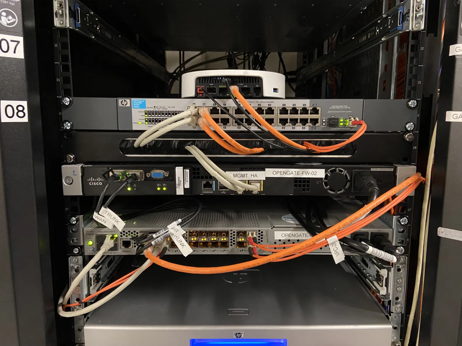 Installation du réseau au sein des salles serveurs ESIEE